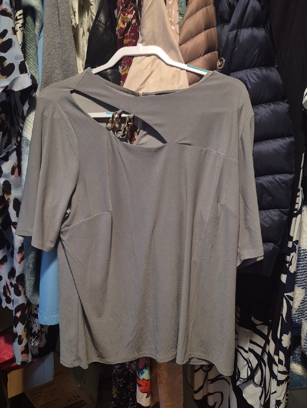Women's Gray Short Sleeve Cutout Tee